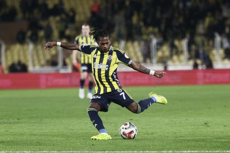 Fenerbahçe’de sürpriz ayrılık! Yıldız futbolcu anlaştı, bonservis pazarlığı başladı - Resim: 5