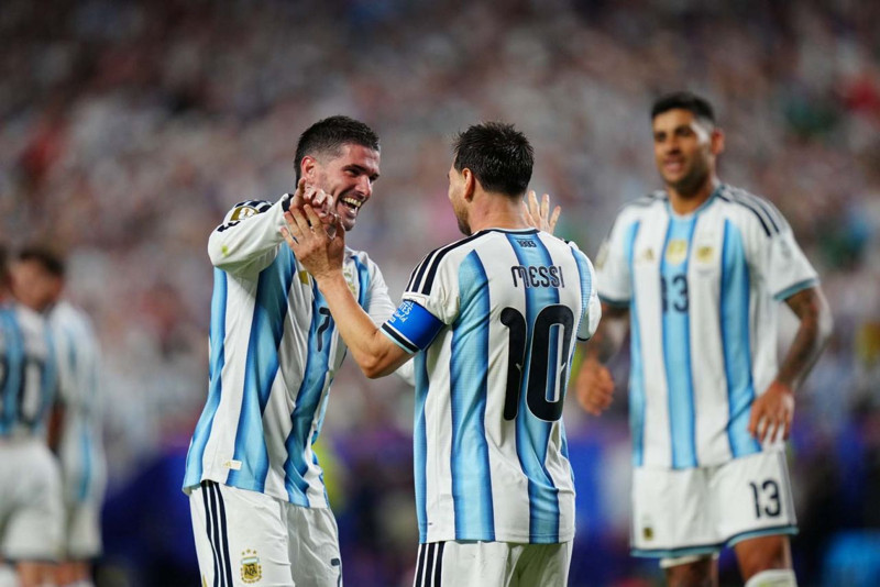 Arjantin, Cezayir'e şans tanımadı! Messi şov yaptı, Dünya Kupası'nda tarih yazdı - Resim: 8