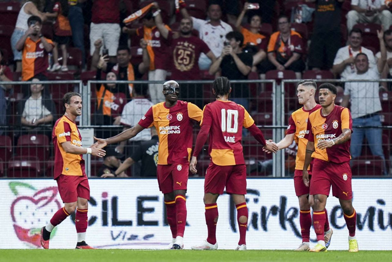 Kimse bunu beklemiyordu! Galatasaray’da şok ayrılık! Taraftarın sevgilisi gidiyor - Resim: 2