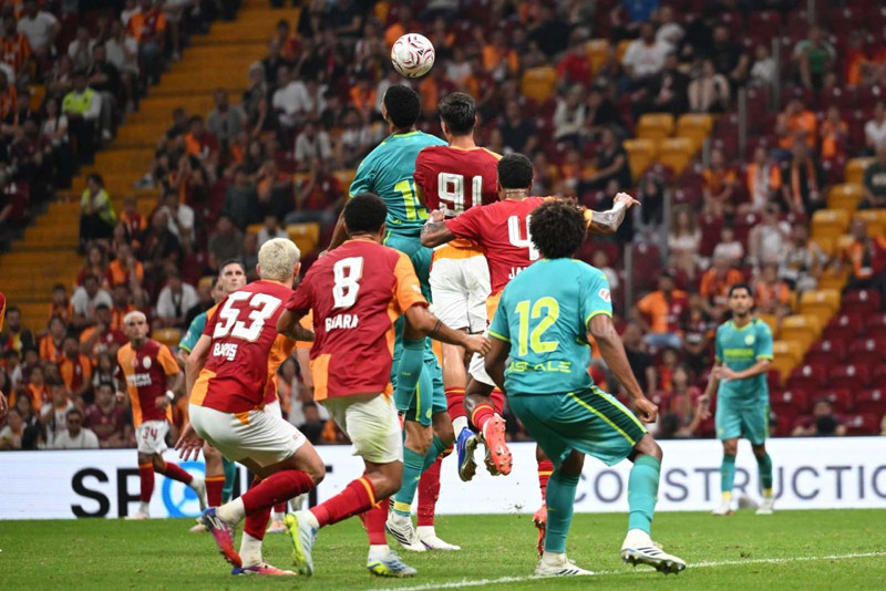 Galatasaray’dan çılgın transfer hamlesi! Yönetim gemileri yaktı! Yıldız futbolcu için 40 milyon euroluk teklif - Resim: 2
