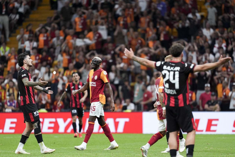Galatasaray’a baş döndüren transfer teklifi! 40 milyon euroyu masaya koydular! Yönetim okey derse gidecek - Resim: 2