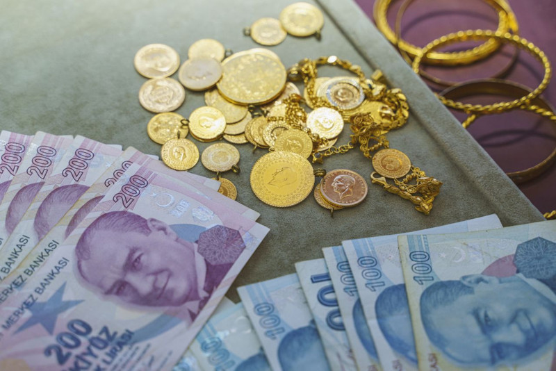 Ralli sürüyor! 4 ay sonra bir ilk: Gram altın 7 bin TL barajını aştı! - Resim: 1