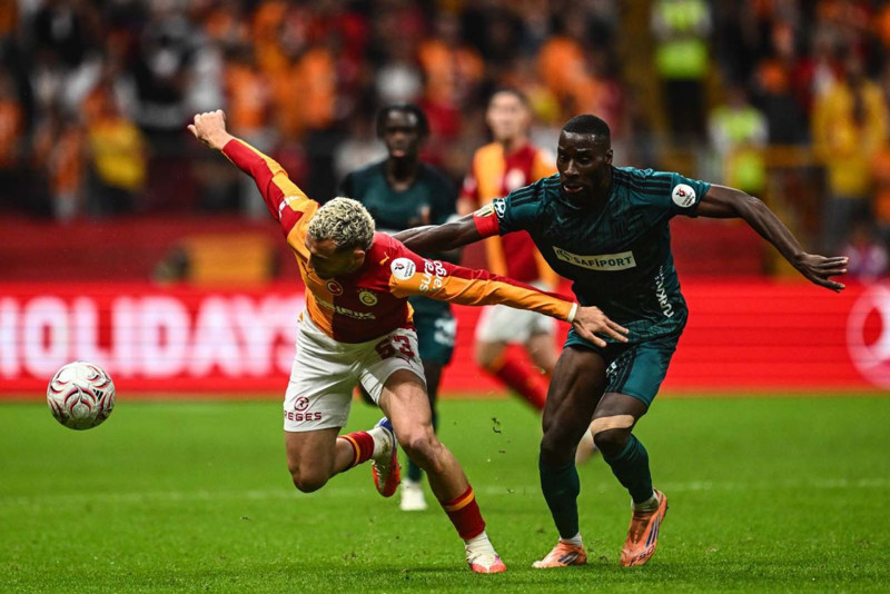 Galatasaray’da Barış Alper Yılmaz alarmı! Geçen sezonu mumla aratıyor! Performansı tedirgin etti - Resim: 5