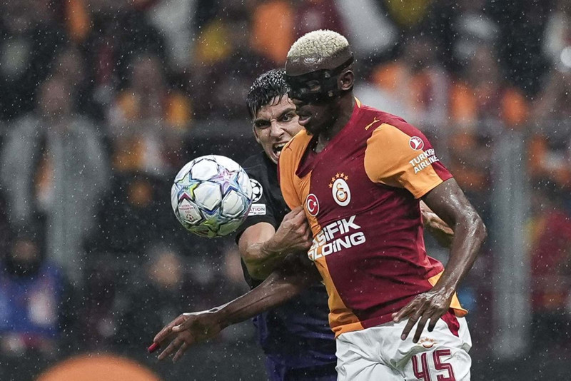 Osimhen’den Barcelona maçında hayal kırıklığı yarattı! O istatistiği Galatasaraylıları kızdırdı - Resim: 2