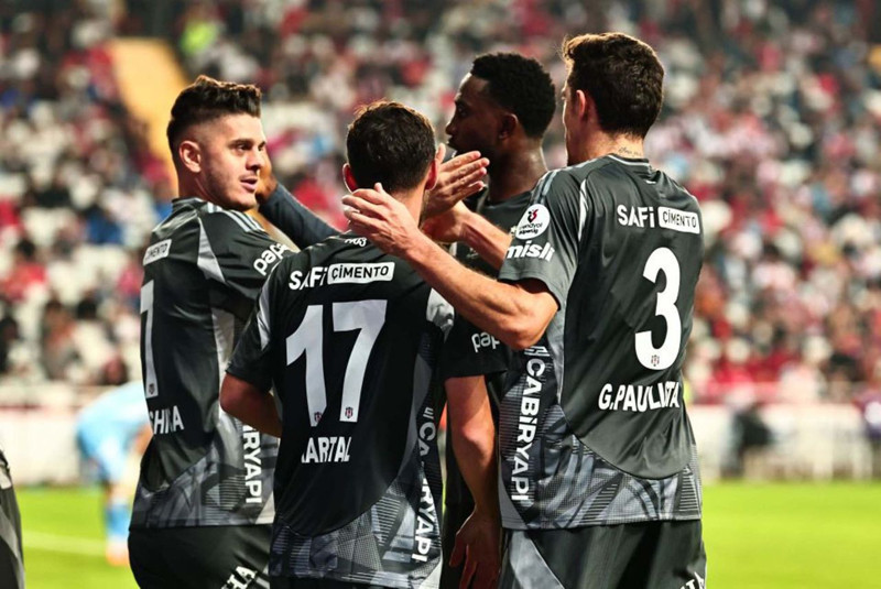 Sergen Yalçın kolları sıvadı! Plan hazır! İşte Beşiktaş’ı zirveye çıkaracak 11 maçlık fikstür! - Resim: 10