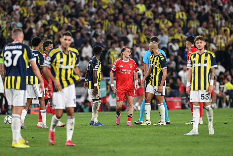 Fenerbahçe yönetiminden futbolculara tarihi prim müjdesi! Benfica galibiyetine servet dağıtılacak! - Resim: 3
