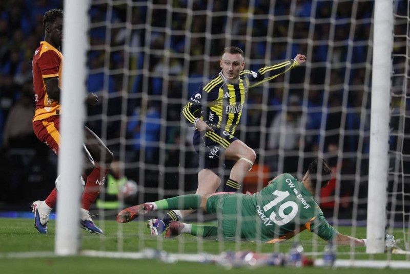 Fenerbahçe, Galatasaray’a nefes aldırmadı! Meğerse Tedesco bu talimatı vermiş - Resim: 6