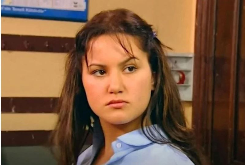 3. kez nikah masasına oturmuştu! Yıldız Asyalı'nın neden düğün yapmadığı ortaya çıktı - Resim: 1