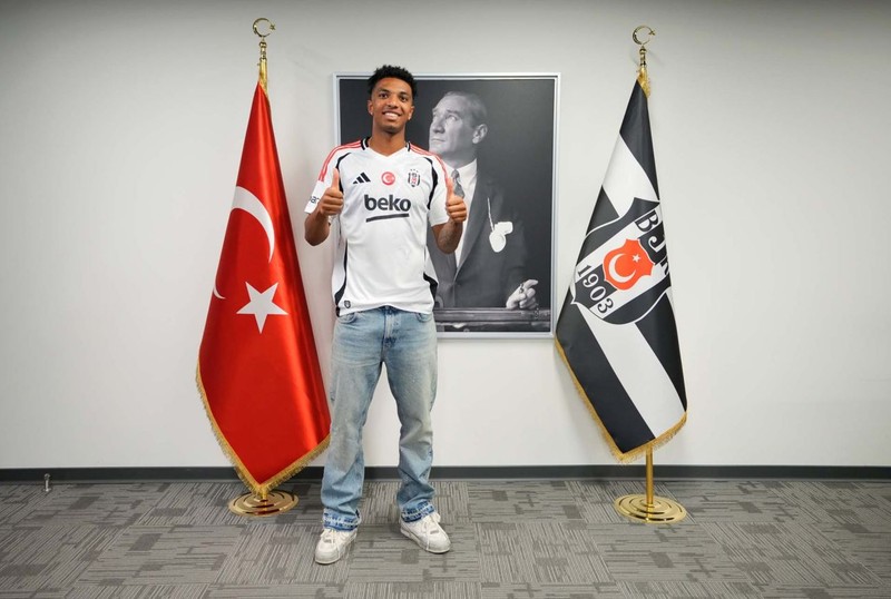 Beşiktaş’ta ayrılık çok yakın! 4 milyon euroluk yıldız için resmi yazı geldi! "İtalyan takımlarına gönderilme durumu var" - Resim: 6