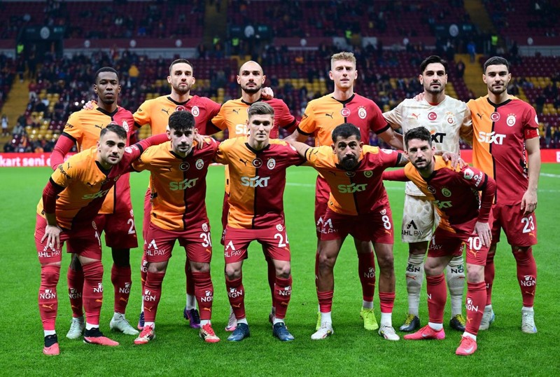 Galatasaray- Konyaspor maçına damga vurdu! Ne yaptın Okan Hoca! O hareketi sosyal medyayı salladı - Resim: 1