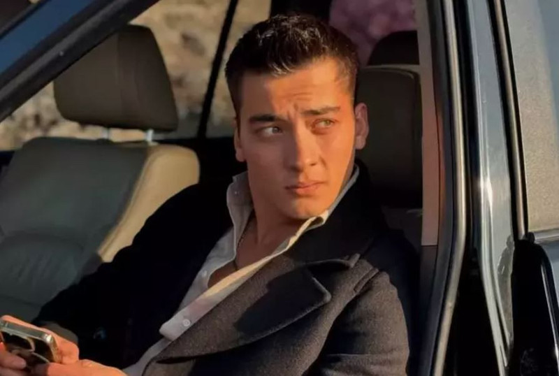 Uzak Şehir'in Kaya'sı Atakan Özkaya'nın baba acısı! Yaptığı paylaşım sevenlerini duygulandırdı - Resim: 1