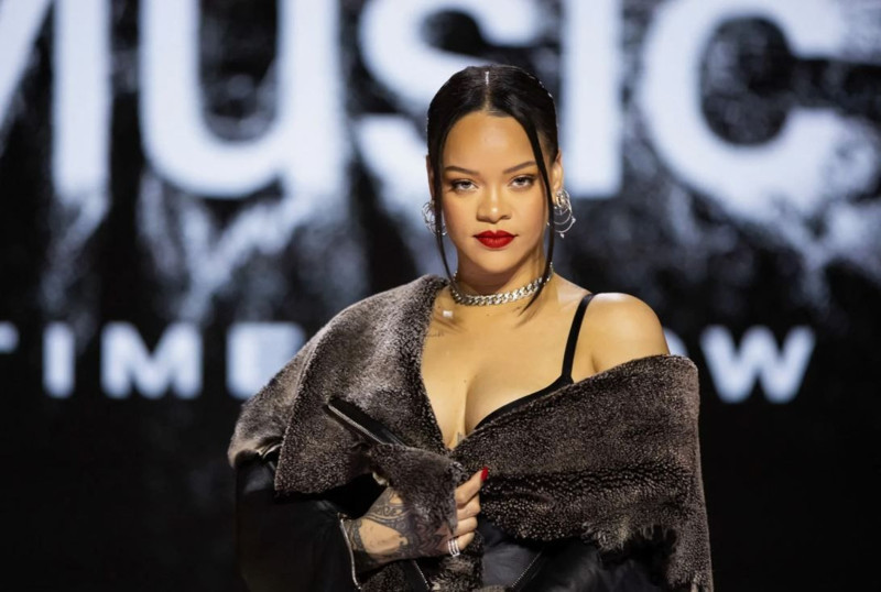 Rihanna’nın evine silahlı saldırı! Zanlı hakkında karar verildi - Resim: 3