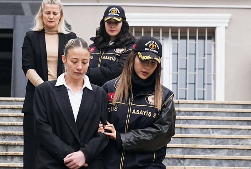 Tutuklanan Aleyna Kalaycıoğlu'na Beria Özden'den sert sözler: Cezaevinden birbirlerine mektup atsınlar! - Resim: 9