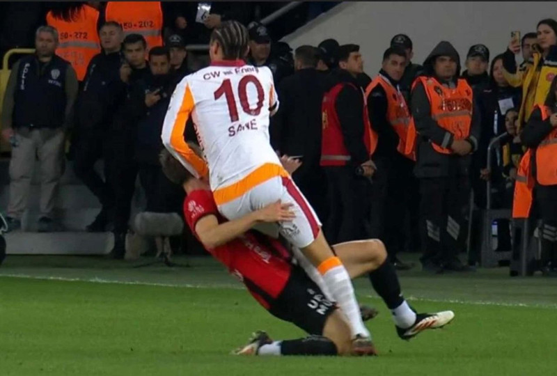 Galatasaray'ın Gençlerbirliği maçında iptal edilen golünde karar doğru mu? TRIO son noktayı koydu! - Resim: 4