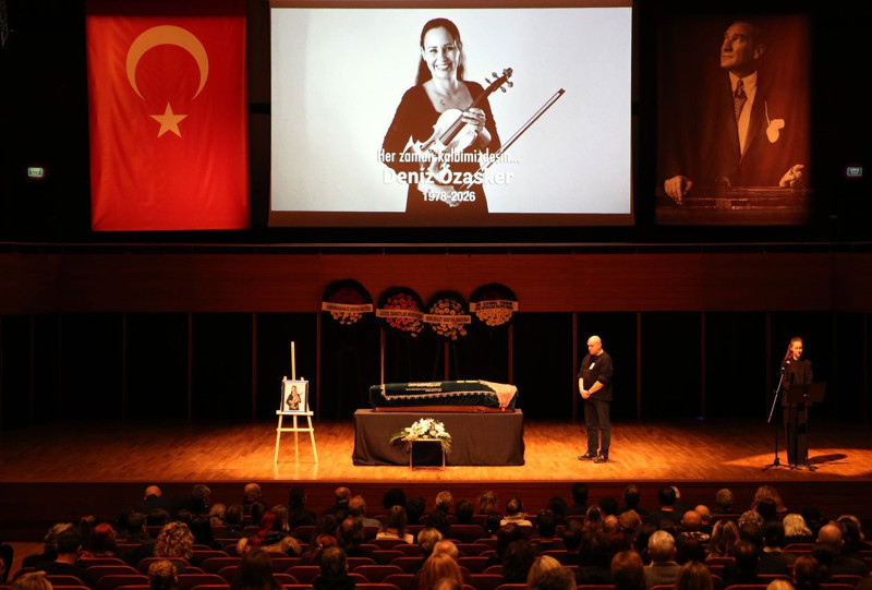 Beyin kanaması geçirmişti! Ünlü sanatçı hayatını kaybetti - Resim: 3