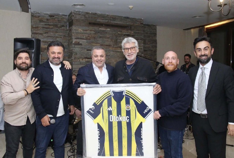 Fenerbahçe acı haberi duyurdu! Efsane futbolcu hayatını kaybetti - Resim: 4