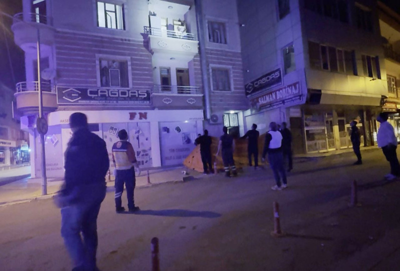 Boşandığı eşini darbedip, çocuklarını bıçakla rehin aldı! Çocukların feryatları yürekleri dağladı - Resim: 3