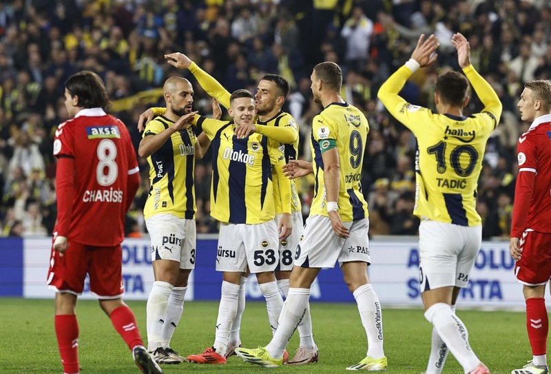 Duayen isim transfer için takım adı verdi! Fenerbahçe’nin 15 milyon euroluk yıldızına talip var! Ali Koç’un kapısını çalabilirler - Resim: 3