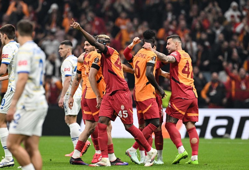 Galatasaray’da büyük sorun! Dinamo Kiev maçında yine hortladı! Okan Buruk çare arıyor - Resim: 2