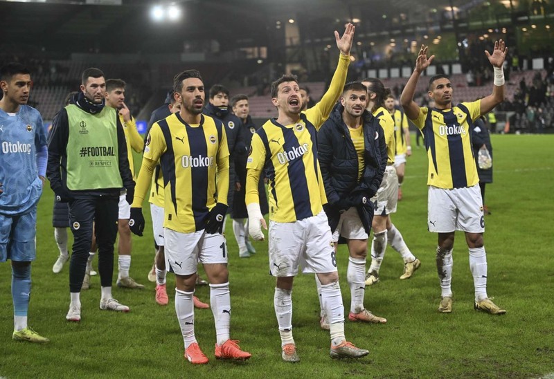 Şaşkına çeviren transfer gelişmesi! İtalyan muhabir duyurdu! Fenerbahçe’nin 17 milyon euroluk yıldızı için kiralama teklifi yaptılar! - Resim: 1