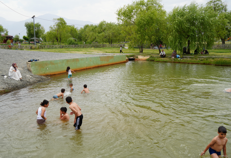 Erzincan’da 38 dereceyi bulan sıcaklıkta Ekşisu Mesire Alanı serinlemek isteyenlerin uğrak noktası oldu - Resim: 3