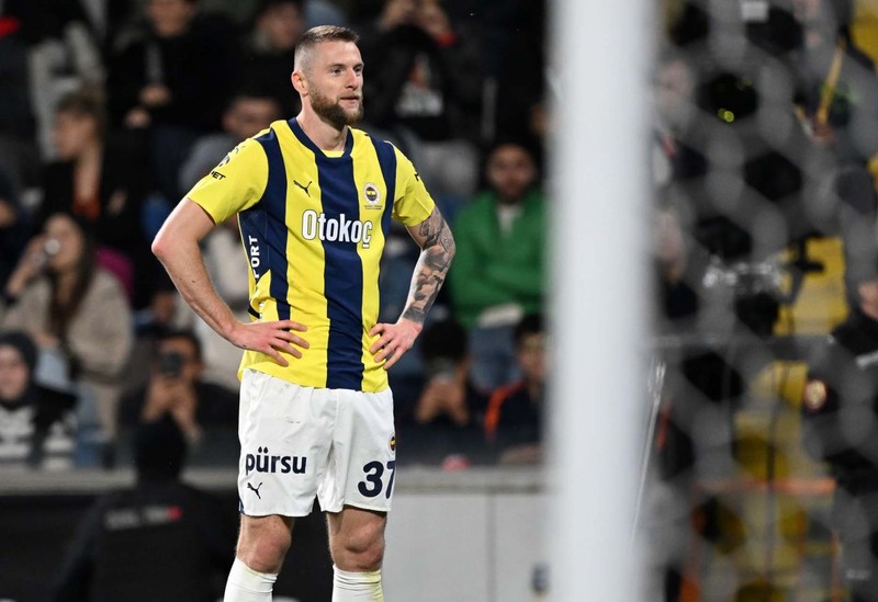 Aziz Yıldırım transferini Ali Koç'a önermişti! Fenerbahçe’de 15 milyon euroluk yıldız döktürdü! Başakşehir maçının en iyisi oldu - Resim: 7