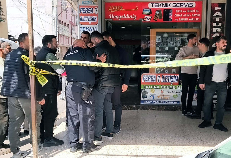 Maskeli saldırgan dehşeti! Delilleri yakarak yok etmişler - Resim: 2