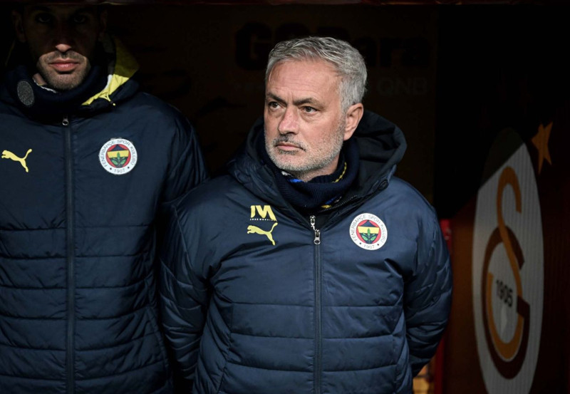 Galatasaray- Fenerbahçe derbisinin faturası ağır oldu! Dünya Mourinho’ya verilen cezayı konuşuyor! “Ağır bir ceza aldı” - Resim: 6