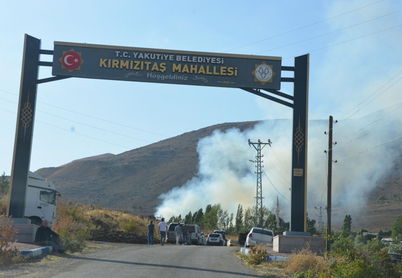 Bir haftada 3 yangının çıktığı mahalle küle döndü! İşin içinden çıkamadılar - Resim: 2
