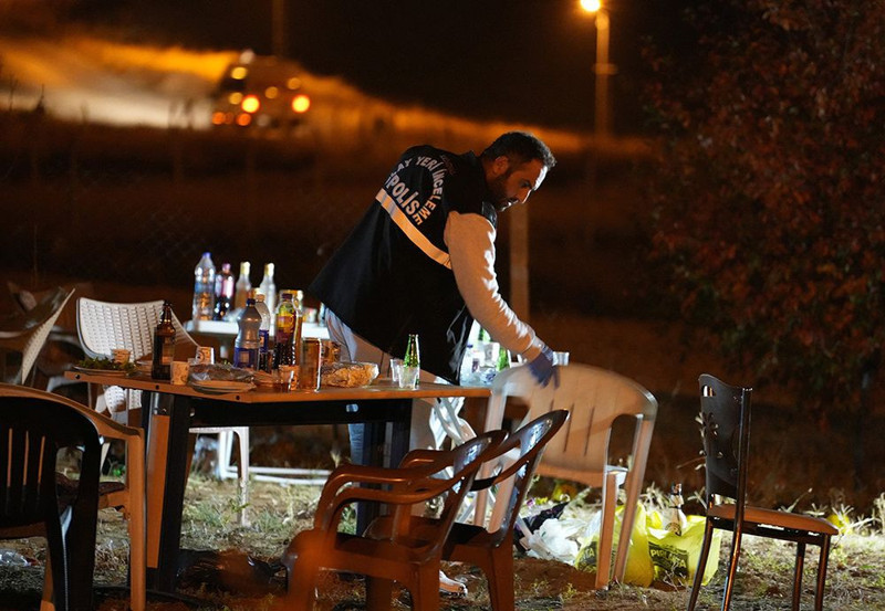 Böyle eğlence görülmedi! Polise de saldırdılar: Onlarca kişi gözaltına alındı - Resim: 1