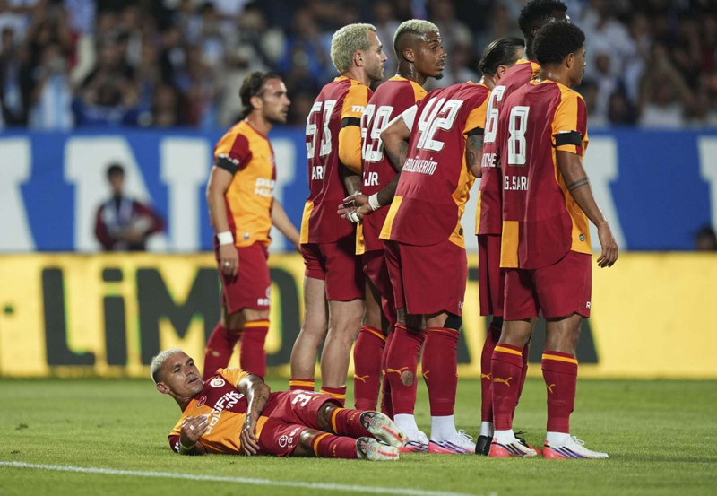 Galatasaray’da büyük kıyım! 19,5 milyon euroluk 3 yıldız topun ağzında! Son sözü Okan Buruk son sözü söyleyecek - Resim: 2