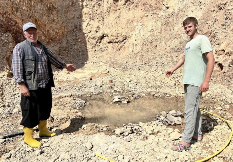 İskenderun'da 65 yıldan bu yana en kötüsü yaşanıyordu... Toprakta kuyu kazan ekipler karşılarına çıkanı görünce resmen dondu kaldı - Resim: 8