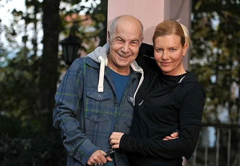 Demet Akalın'dan Biricik Suden'in tepki çeken paylaşımına yanıt: Büyük rezillik! - Resim: 2