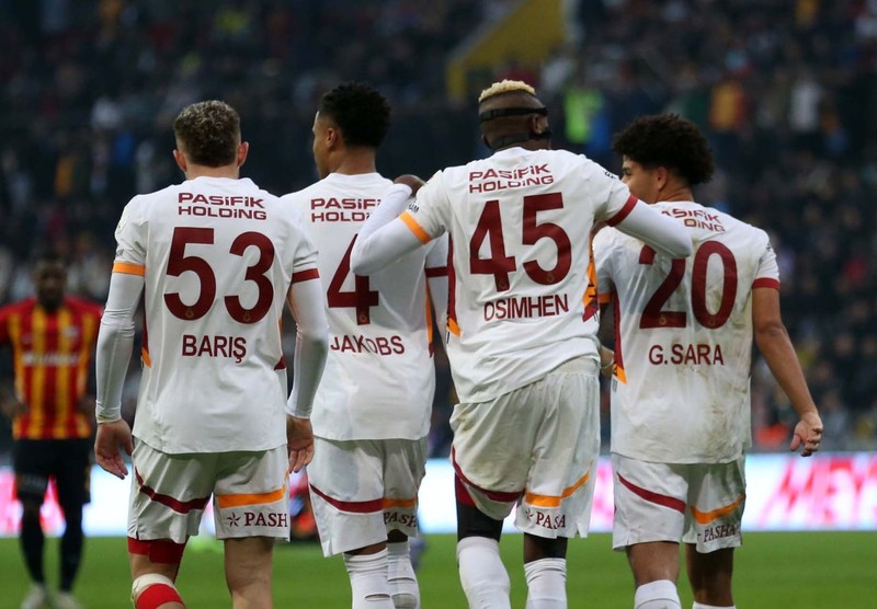 İsmi dünyada olay olmuştu! Galatasaray yönetiminde beklenmedik transfer kararı! Masadan kalktılar - Resim: 1