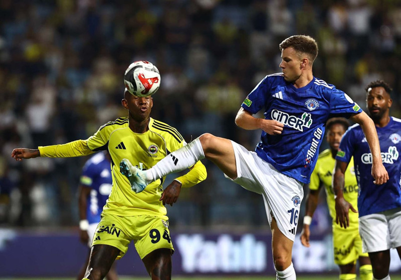 10 milyon euroluk yıldızdan Fenerbahçelileri çıldırtan performans! Pes dedirtti! İsabetli şut çekemeden maçı bitirdi - Resim: 6