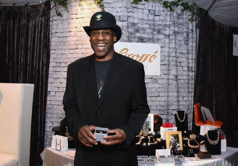 Ünlü müzisyenden acı haber! 69 yaşında hayatını kaybetti - Resim: 3