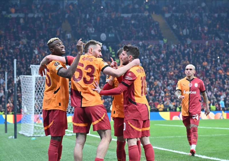 Galatasaray transferi için 6 milyon euro ödemişti! Yıldız futbolcu devre arası gidiyor! Yeni takımı belli oldu - Resim: 3