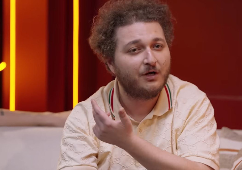 Mesut Can Tomay, Özcan Deniz ile küslüğünü anlattı: "Beni kapı dışarı etti" diyen YouTuber, dövmesiyle şoke etti - Resim: 2