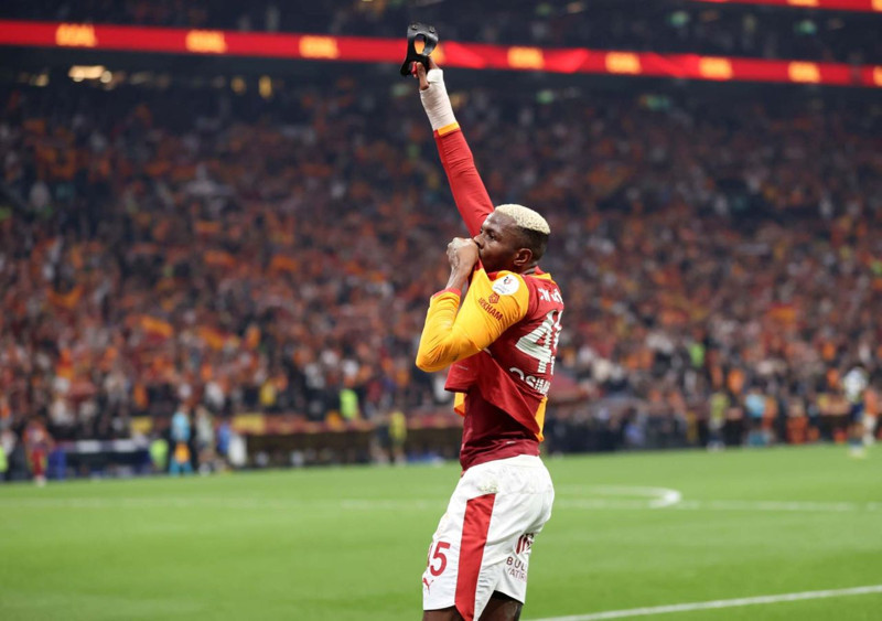 Galatasaray'ın süper starı Victor Osimhen'den Fenerbahçe itirafı! Takımdaki en iyi arkadaşı şaşırttı - Resim: 3