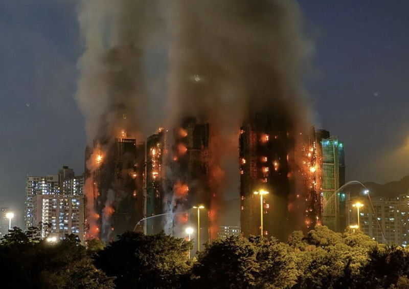 Hong Kong’u sarsan felaket! Wang Fuk Court alevlere teslim! Ölüler ve mahsur kalanlar var - Resim: 4