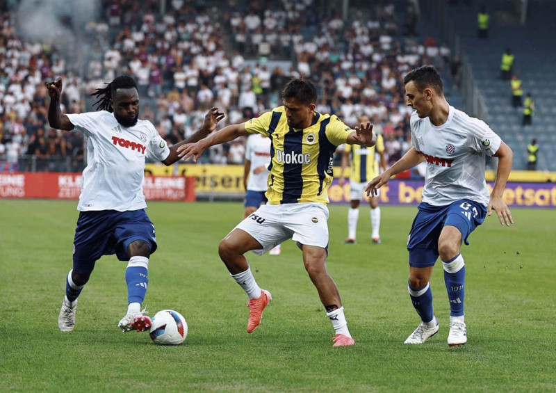 Fenerbahçe’de 15 milyon euroluk ayrılık! Transferi tamamlandı! Yıldız futbolcu Süper Lig ekibine gidiyor - Resim: 6