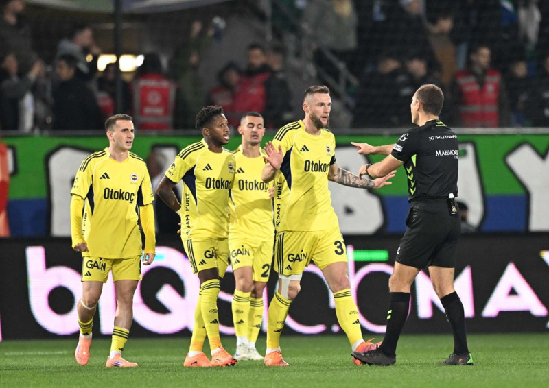 Fenerbahçe’de Tedesco’nun transfer planı ortaya çıktı! Sadettin Saran’a söyledi! 2 mevkiye transfer istiyor - Resim: 2