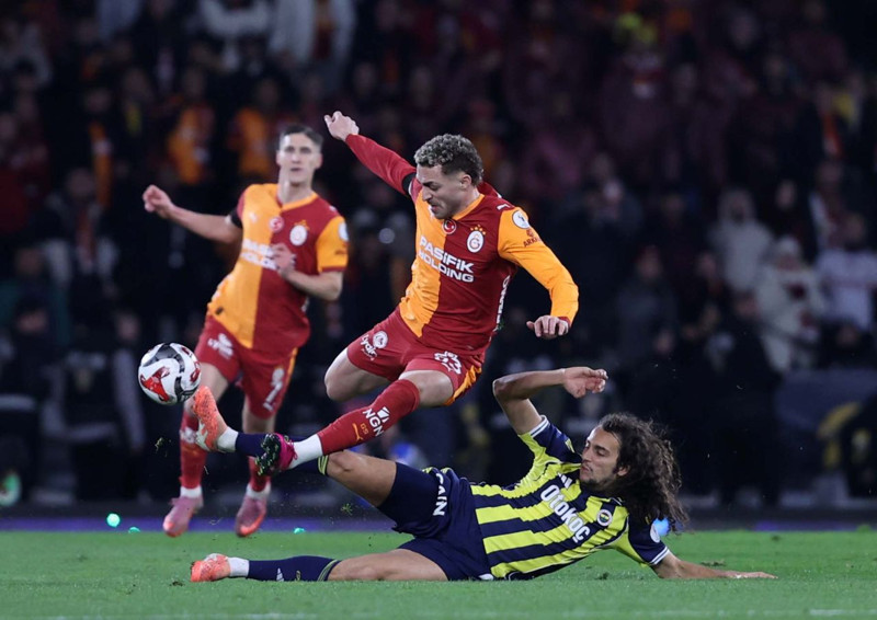 Galatasaray’dan yılın transfer bombası! 40 milyon euroluk dünya yıldızı Fenerbahçe yenilgisini unutturacak!  Taraftarlar havalimanına akın edecek - Resim: 3