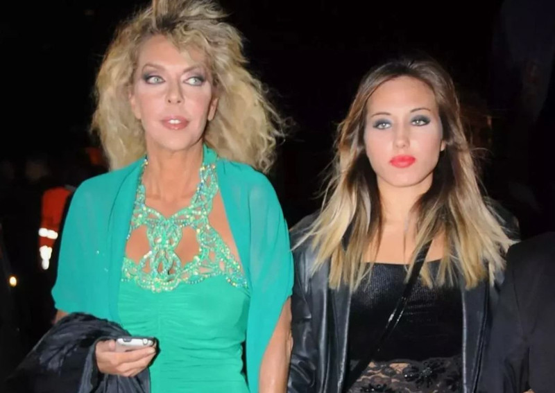 Ahu Tuğba'nın kızı Anjelik'ten yürek burkan açıklama: "Kanlı yastığını saklamıştım" - Resim: 3