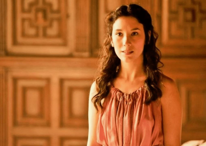 Eski cinsel içerikli yetişkin film yıldızı Sibel Kekilli'den cesur poz. Kırmızı iç gösteren bir bluzuyla göğüs dekoltesi ortaya çıktı. Hayranları şaşırdı - Resim: 1