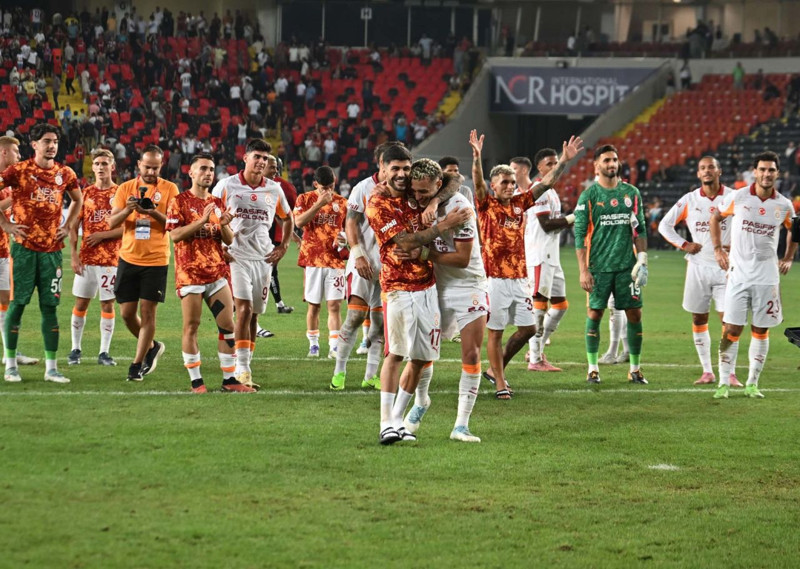 Transfer piyasası karışacak! Galatasaray’ın gözbebeğine resmi ilgi! Cimbom 45-50 milyon euro bonservis istiyor - Resim: 2