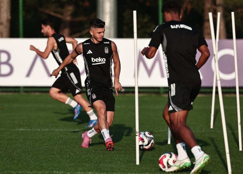 Beşiktaş, Süper Lig’de keskin viraja giriyor! 4 maçın 3’ü deplasmanda! - Resim: 7