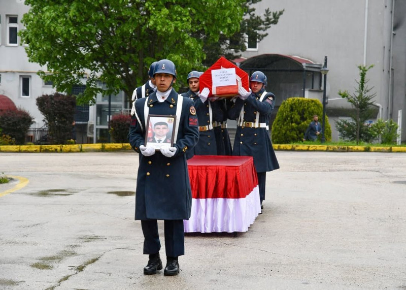 Genç yaşta vefat eden komutanın son mesajları yürekleri yaktı: En azından vicdanımız rahatlar - Resim: 2
