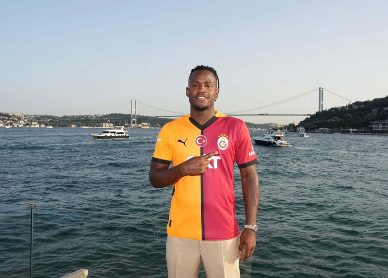 Fenerbahçe'den Galatasaray'a gidip 3 milyon euro alan Batshuayi hayatının pişmanlığını yaşadı! Alman ekibindeki maaşına bakın - Resim: 3