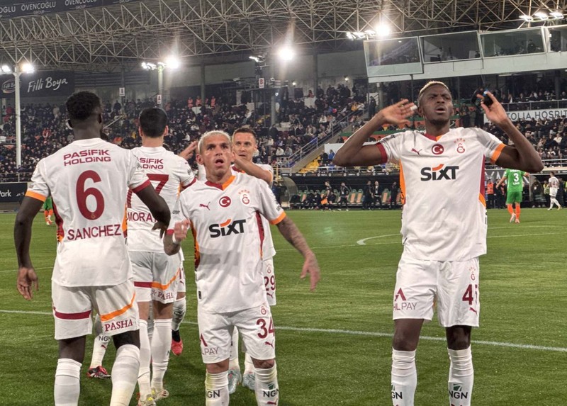 Galatasaray’dan şok transfer kararı! 8 milyon euroluk yıldızın üstü çizildi! Gelecek sezon kadroda düşünülmüyor - Resim: 3